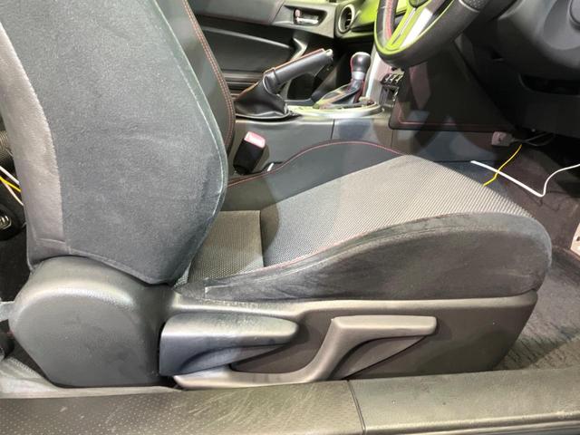 GT 純正ナビ バックカメラ フルセグ ETC Bluetooth スマートキー 禁煙車 HIDヘッド デュアルオートエアコン パドルシフト フォグライト 電動格納ドアミラー DVD 横滑り防止装置(9枚目)