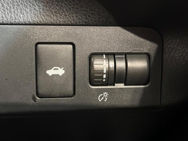 GT 純正ナビ バックカメラ フルセグ ETC Bluetooth スマートキー 禁煙車 HIDヘッド デュアルオートエアコン パドルシフト フォグライト 電動格納ドアミラー DVD 横滑り防止装置(39枚目)