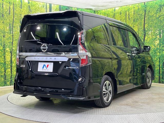 セレナ ｅ－パワー　ハイウェイスターＶ　フリップダウンモニター　両側電動ドア　純正１０型ナビ　全周囲カメラ　プロパイロット　禁煙車　ドラレコ　コーナーセンサー　アダプディプハイビーム　ＬＥＤヘッド　ビルトインＥＴＣ　パークアシスト（17枚目）