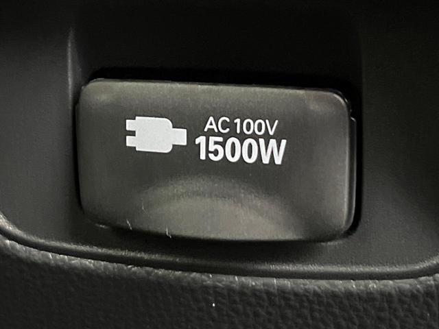 ヴォクシー ハイブリッドＳ－Ｚ　４ＷＤ　両側電動ドア　純正１０．５型ナビ　バックカメラ　ディスプレイオーディオ＋　衝突被害軽減　レーダークルーズ　禁煙車　ハーフレザー　コーナーセンサー　ＬＥＤヘッド　ＥＴＣ２．０　オートハイビーム（6枚目）