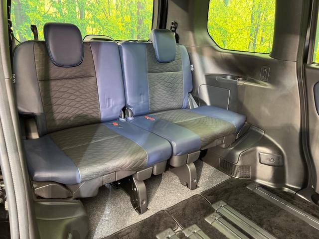 セレナ オーテック　セーフティパッケージ　４ＷＤ　両側電動スライド　１１型ディスプレイ　全周囲カメラ　衝突被害軽減システム　プロパイロット　禁煙車　ドラレコ　前席シートヒーター　スマートキー　ＬＥＤヘッド　ＥＴＣ　デジタルインナーミラー（9枚目）