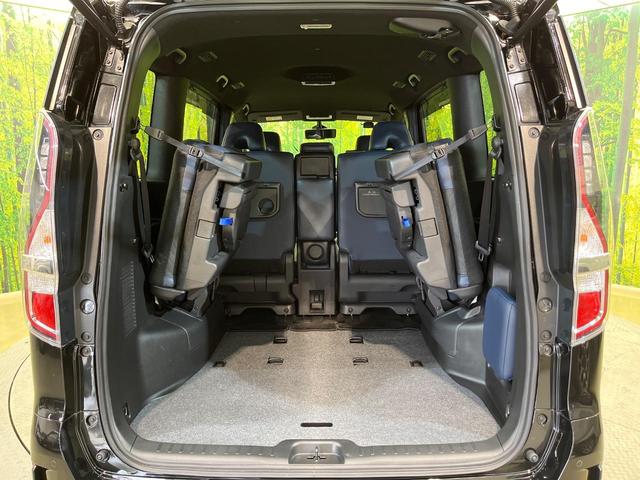 セレナ オーテック　セーフティパッケージ　４ＷＤ　両側電動スライド　１１型ディスプレイ　全周囲カメラ　衝突被害軽減システム　プロパイロット　禁煙車　ドラレコ　前席シートヒーター　スマートキー　ＬＥＤヘッド　ＥＴＣ　デジタルインナーミラー（11枚目）