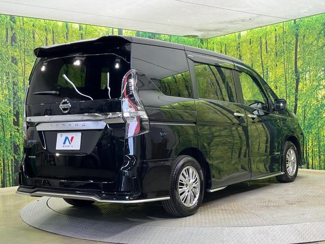 セレナ オーテック　セーフティパッケージ　４ＷＤ　両側電動スライド　１１型ディスプレイ　全周囲カメラ　衝突被害軽減システム　プロパイロット　禁煙車　ドラレコ　前席シートヒーター　スマートキー　ＬＥＤヘッド　ＥＴＣ　デジタルインナーミラー（17枚目）