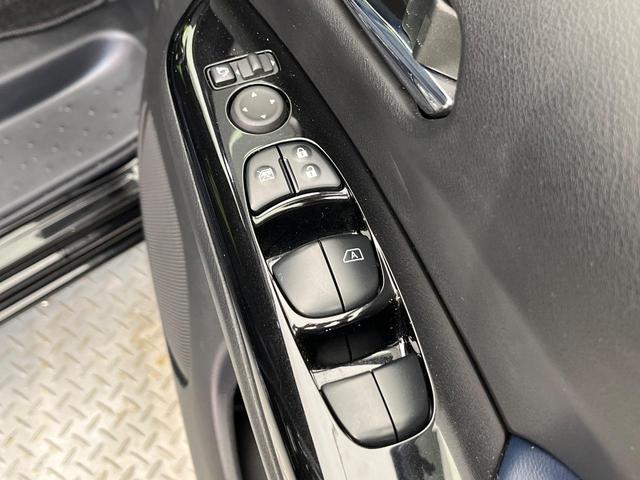 セレナ オーテック　セーフティパッケージ　４ＷＤ　両側電動スライド　１１型ディスプレイ　全周囲カメラ　衝突被害軽減システム　プロパイロット　禁煙車　ドラレコ　前席シートヒーター　スマートキー　ＬＥＤヘッド　ＥＴＣ　デジタルインナーミラー（68枚目）