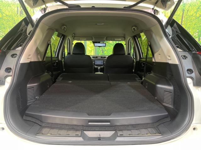 エクストレイル ２０Ｘｉ　ハイブリッド　４ＷＤ　ルーフレール無　純正１０型ナビ　全周囲カメラ　衝突被害軽減システム　プロパイロット　禁煙車　電動リアゲート　レザー調シート　全席シートヒーター　ドラレコ　スマートキー　ＬＥＤヘッド（11枚目）