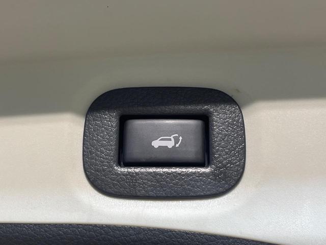 エクストレイル ２０Ｘｉ　ハイブリッド　４ＷＤ　ルーフレール無　純正１０型ナビ　全周囲カメラ　衝突被害軽減システム　プロパイロット　禁煙車　電動リアゲート　レザー調シート　全席シートヒーター　ドラレコ　スマートキー　ＬＥＤヘッド（32枚目）