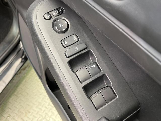 ヴェゼル ｅ：ＨＥＶ　Ｘ　ＳＤナビ　バックカメラ　衝突被害軽減システム　渋滞追従クルーズ　禁煙車　ドラレコ　コーナーセンサー　スマートキー　ＬＥＤヘッド　ＥＴＣ　オートハイビーム　車線逸脱警報オートエアコン（46枚目）