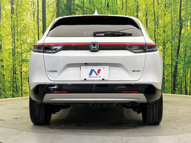 ヴェゼル ｅ：ＨＥＶ　Ｚ　４ＷＤ　寒冷地仕様　ＳＤナビ　バックカメラ　衝突被害軽減システム　渋滞追従クルーズ　禁煙車　電動リアゲート　シートヒーター　コーナーセンサー　シーケンシャルウィンカー　　ＥＴＣ　オートハイビーム（15枚目）