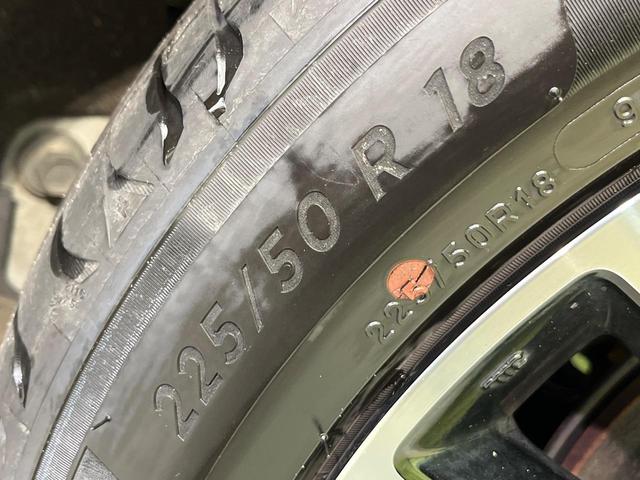 ヴェゼル ｅ：ＨＥＶ　Ｚ　４ＷＤ　寒冷地仕様　ＳＤナビ　バックカメラ　衝突被害軽減システム　渋滞追従クルーズ　禁煙車　電動リアゲート　シートヒーター　コーナーセンサー　シーケンシャルウィンカー　　ＥＴＣ　オートハイビーム（22枚目）