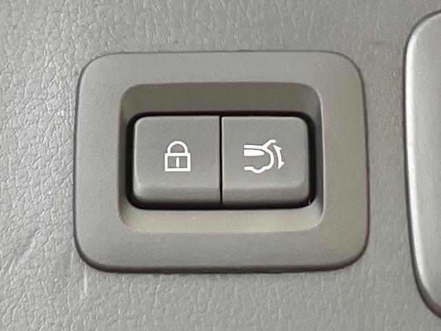 CX-30 20S プロアクティブ ツーリングセレクション 4WD 純正8.8型ナビ 全周囲カメラ BOSEサウンド 衝突被害軽減システム レーダークルーズ 禁煙車 電動リアゲート シートヒーター スマートキー LEDヘッド ETC 純正18インチAW(7枚目)