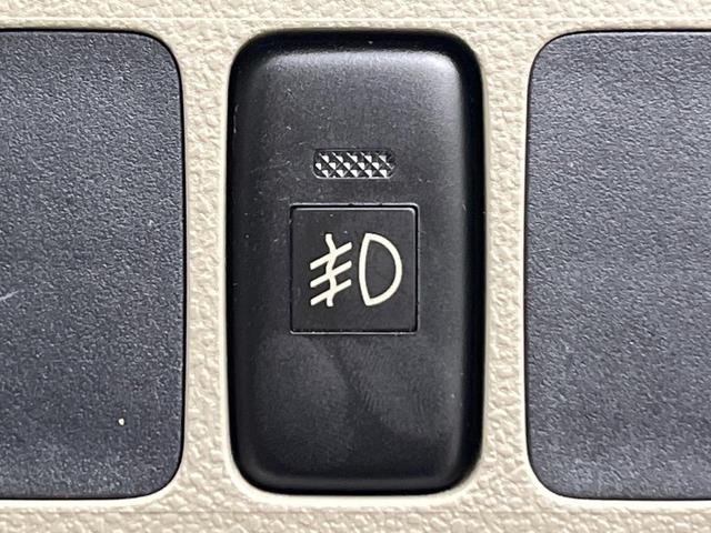 ミラ Ｘスペシャル　ＭＴ車　ＣＤ　オーディオ　衝突安全ボディ　キーレス　フォグライト　盗難防止システム（7枚目）