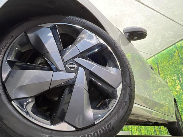 オーラ G レザーエディション 純正9型ナビ BOSEサウンド プロパイロット 全周囲カメラ 禁煙車 ブラインドスポットM LEDヘッド LEDフォグ デジタルインナーミラー 置くだけ充電 ETC2.0 ドラレコ 純正17インチAW(13枚目)