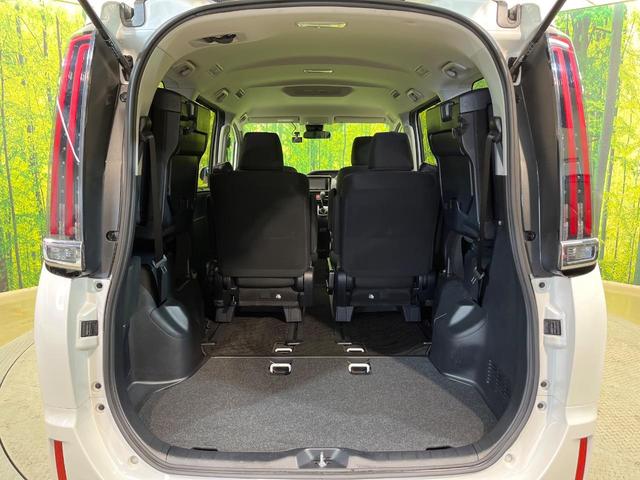 ノア X 楽ナビ 両側電動スライド プッシュスタート 禁煙車 セーフティセンス LEDヘッド クルコン 前後ドラレコ ビルトインETC デュアルオートエアコン 電動格納ドアミラー アイドリングストップ(12枚目)