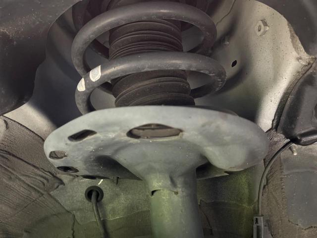 ノア X 楽ナビ 両側電動スライド プッシュスタート 禁煙車 セーフティセンス LEDヘッド クルコン 前後ドラレコ ビルトインETC デュアルオートエアコン 電動格納ドアミラー アイドリングストップ(20枚目)