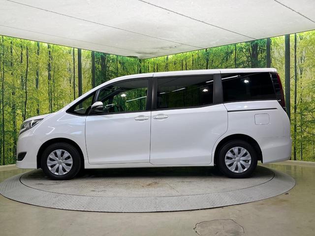 ノア X 楽ナビ 両側電動スライド プッシュスタート 禁煙車 セーフティセンス LEDヘッド クルコン 前後ドラレコ ビルトインETC デュアルオートエアコン 電動格納ドアミラー アイドリングストップ(31枚目)