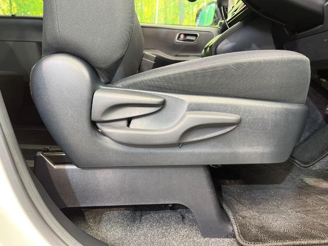 ノア X 楽ナビ 両側電動スライド プッシュスタート 禁煙車 セーフティセンス LEDヘッド クルコン 前後ドラレコ ビルトインETC デュアルオートエアコン 電動格納ドアミラー アイドリングストップ(43枚目)