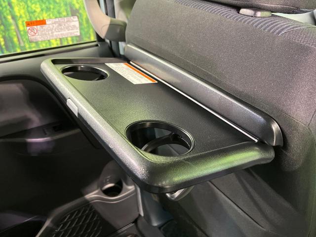 ノア X 楽ナビ 両側電動スライド プッシュスタート 禁煙車 セーフティセンス LEDヘッド クルコン 前後ドラレコ ビルトインETC デュアルオートエアコン 電動格納ドアミラー アイドリングストップ(45枚目)