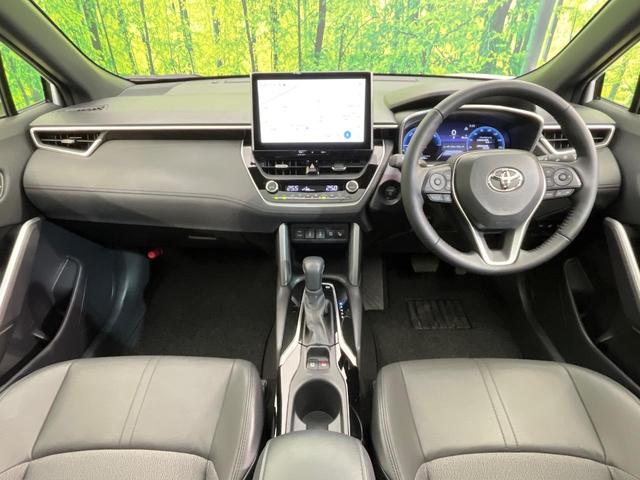 カローラクロス ハイブリッド　Ｚ　４ＷＤ　パノラマルーフ　寒冷地仕様　純正１０．５型ナビ　全周囲カメラ　トヨタチームメイト　ディスプレイオーディオ＋　レーダークルーズ　禁煙車　電動リアゲート　パワーシート　ドラレコ　コーナーセンサー（2枚目）