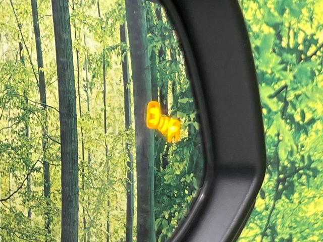 カローラクロス ハイブリッド　Ｚ　４ＷＤ　パノラマルーフ　寒冷地仕様　純正１０．５型ナビ　全周囲カメラ　トヨタチームメイト　ディスプレイオーディオ＋　レーダークルーズ　禁煙車　電動リアゲート　パワーシート　ドラレコ　コーナーセンサー（7枚目）