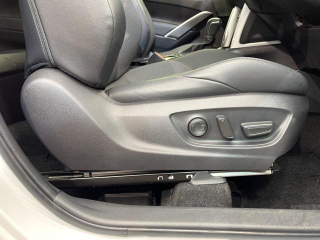 カローラクロス ハイブリッド　Ｚ　４ＷＤ　パノラマルーフ　寒冷地仕様　純正１０．５型ナビ　全周囲カメラ　トヨタチームメイト　ディスプレイオーディオ＋　レーダークルーズ　禁煙車　電動リアゲート　パワーシート　ドラレコ　コーナーセンサー（43枚目）