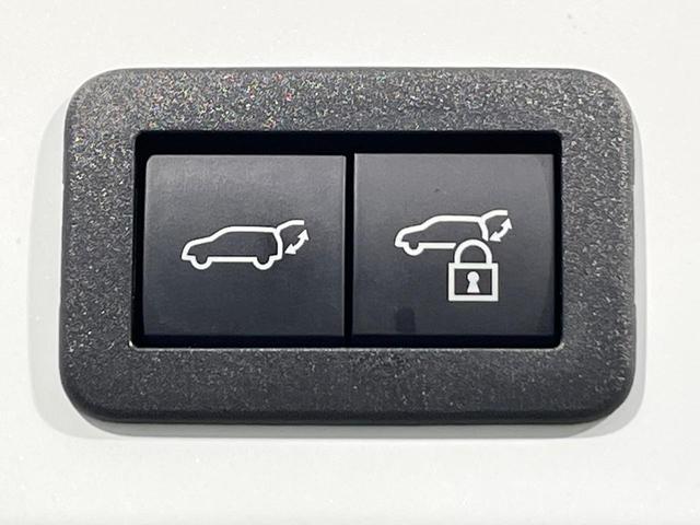 カローラクロス ハイブリッド　Ｚ　４ＷＤ　パノラマルーフ　寒冷地仕様　純正１０．５型ナビ　全周囲カメラ　トヨタチームメイト　ディスプレイオーディオ＋　レーダークルーズ　禁煙車　電動リアゲート　パワーシート　ドラレコ　コーナーセンサー（50枚目）