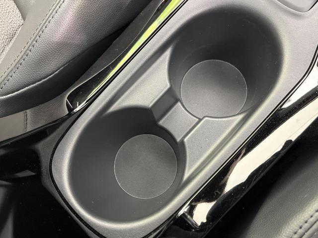 カローラクロス ハイブリッド　Ｚ　４ＷＤ　パノラマルーフ　寒冷地仕様　純正１０．５型ナビ　全周囲カメラ　トヨタチームメイト　ディスプレイオーディオ＋　レーダークルーズ　禁煙車　電動リアゲート　パワーシート　ドラレコ　コーナーセンサー（69枚目）