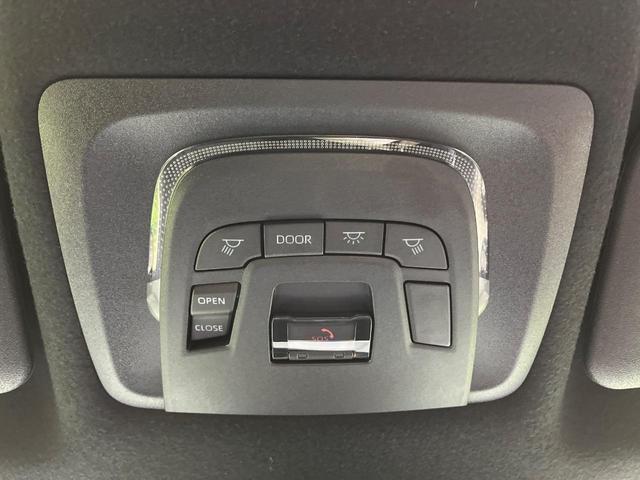 カローラクロス ハイブリッド　Ｚ　４ＷＤ　パノラマルーフ　寒冷地仕様　純正１０．５型ナビ　全周囲カメラ　トヨタチームメイト　ディスプレイオーディオ＋　レーダークルーズ　禁煙車　電動リアゲート　パワーシート　ドラレコ　コーナーセンサー（72枚目）