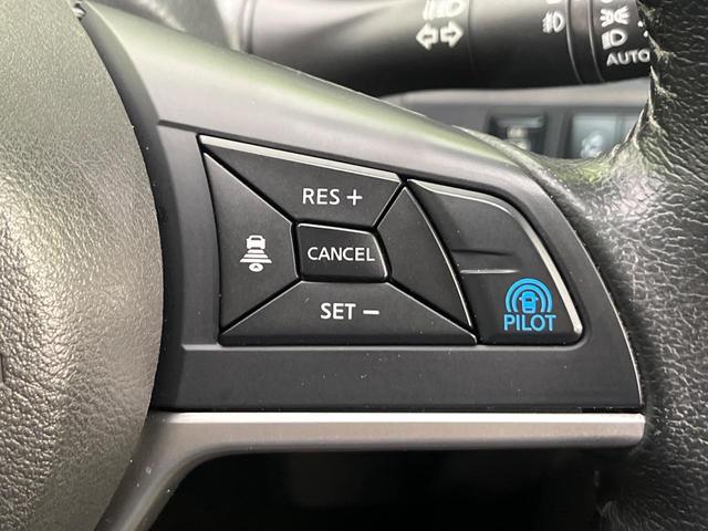 セレナ ハイウェイスター プロパイロットエディション 4WD ハンズフリー両側電動ドア 純正9型ナビ バックカメラ 衝突被害軽減システム プロパイロット 快適パック 禁煙車 コーナーセンサー スマートキー LEDヘッド ビルトインETC 車線逸脱警報(3枚目)