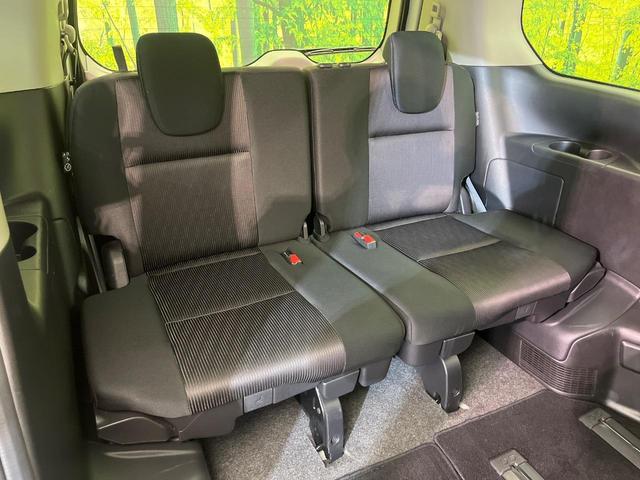 セレナ ハイウェイスター プロパイロットエディション 4WD ハンズフリー両側電動ドア 純正9型ナビ バックカメラ 衝突被害軽減システム プロパイロット 快適パック 禁煙車 コーナーセンサー スマートキー LEDヘッド ビルトインETC 車線逸脱警報(11枚目)