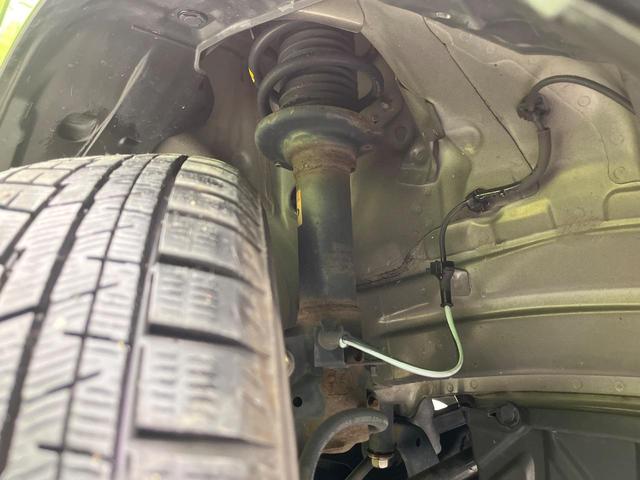 お車を安心してお乗りいただく為には、足回りの定期点検が欠かせません。サービスサポート（有償保証）では無料点検もご提供しており、安心のカーライフをお過ごしいただけるサポート体制が整っています。