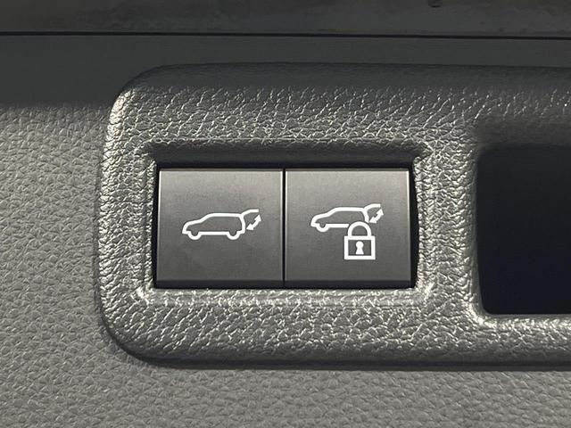 ハリアー Ｚ　レザーパッケージ　純正１２．３型ナビ　全周囲カメラ　ＪＢＬサウンド　寒冷地仕様　レーダークルーズ　デジタルインナーミラー　ブラインドスポットモニター　ハンズフリー電動リアゲート　黒革シート　シートエアコン　前後ドラレコ（9枚目）