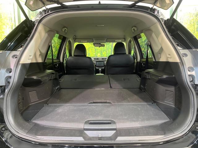 後席を格納すると、これだけの広さが！シーンに合わせたシートアレンジで、大きな荷物も積むことが出来ます♪