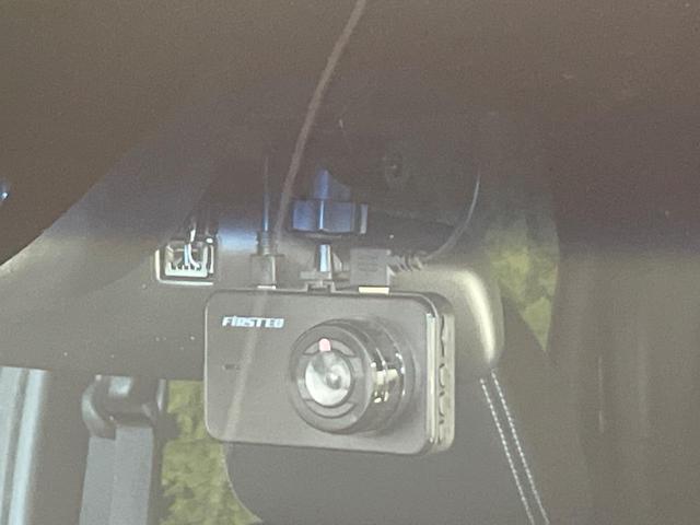 N-WGNカスタム G・Lパッケージ バックカメラ 衝突被害軽減システム 禁煙車 ハーフレザー ドラレコ スマートキー HIDヘッド ビルトインETC クルコン 純正OP15インチAW オートライト オートエアコン LEDフォグ(7枚目)