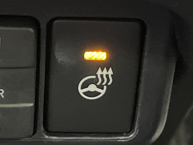 シエンタ ハイブリッドＧ　クエロ　両側電動ドア　純正ナビ　全周囲カメラ　衝突被害軽減システム　禁煙車　ハーフレザーシート　ドラレコ　ＨＤＭＩ接続　ＬＥＤヘッド　ビルトインＥＴＣ　クルコン　純正ＯＰ１６インチＡＷ　Ｂｌｕｅｔｏｏｔｈ（7枚目）