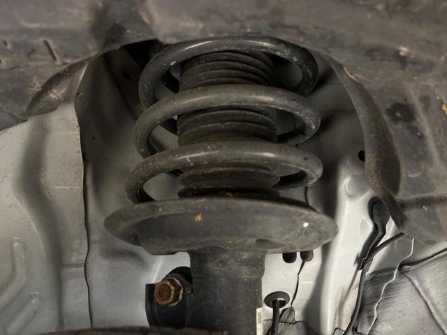 シエンタ ハイブリッドＧ　クエロ　両側電動ドア　純正ナビ　全周囲カメラ　衝突被害軽減システム　禁煙車　ハーフレザーシート　ドラレコ　ＨＤＭＩ接続　ＬＥＤヘッド　ビルトインＥＴＣ　クルコン　純正ＯＰ１６インチＡＷ　Ｂｌｕｅｔｏｏｔｈ（20枚目）