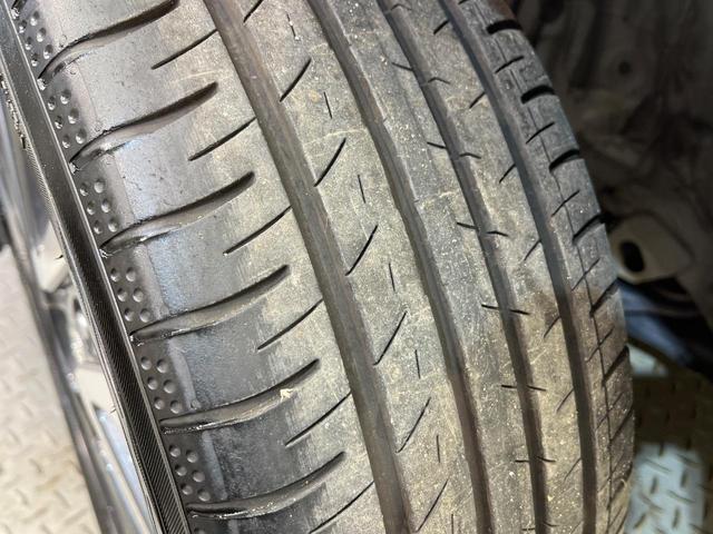 シエンタ ハイブリッドＧ　クエロ　両側電動ドア　純正ナビ　全周囲カメラ　衝突被害軽減システム　禁煙車　ハーフレザーシート　ドラレコ　ＨＤＭＩ接続　ＬＥＤヘッド　ビルトインＥＴＣ　クルコン　純正ＯＰ１６インチＡＷ　Ｂｌｕｅｔｏｏｔｈ（27枚目）