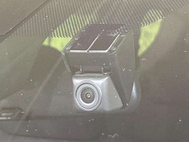 シエンタ ハイブリッドＧ　クエロ　両側電動ドア　純正ナビ　全周囲カメラ　衝突被害軽減システム　禁煙車　ハーフレザーシート　ドラレコ　ＨＤＭＩ接続　ＬＥＤヘッド　ビルトインＥＴＣ　クルコン　純正ＯＰ１６インチＡＷ　Ｂｌｕｅｔｏｏｔｈ（30枚目）