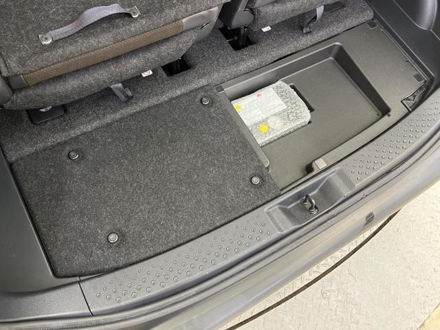 シエンタ ハイブリッドＧ　クエロ　両側電動ドア　純正ナビ　全周囲カメラ　衝突被害軽減システム　禁煙車　ハーフレザーシート　ドラレコ　ＨＤＭＩ接続　ＬＥＤヘッド　ビルトインＥＴＣ　クルコン　純正ＯＰ１６インチＡＷ　Ｂｌｕｅｔｏｏｔｈ（35枚目）