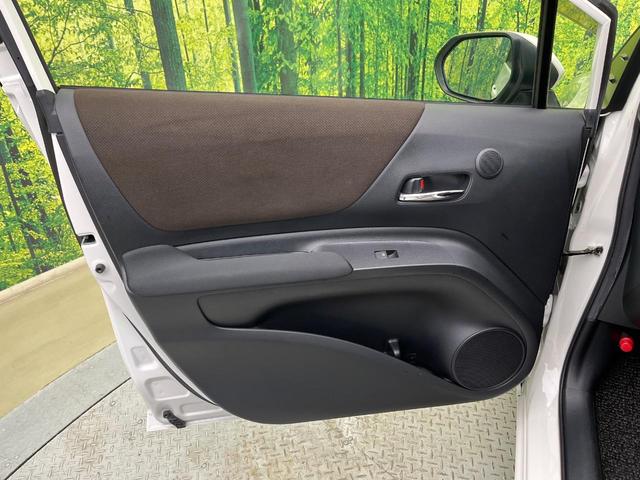 シエンタ ハイブリッドＧ　クエロ　両側電動ドア　純正ナビ　全周囲カメラ　衝突被害軽減システム　禁煙車　ハーフレザーシート　ドラレコ　ＨＤＭＩ接続　ＬＥＤヘッド　ビルトインＥＴＣ　クルコン　純正ＯＰ１６インチＡＷ　Ｂｌｕｅｔｏｏｔｈ（43枚目）