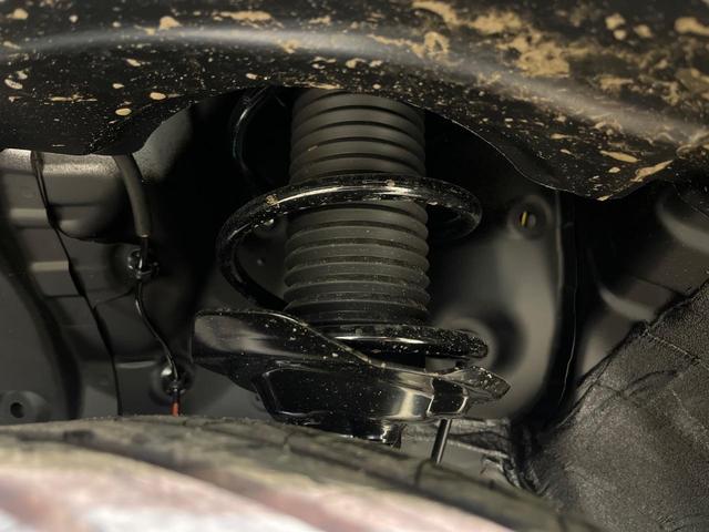 ライズ Ｚ　４ＷＤ　登録済未使用車　９型ディスプレイ　全周囲カメラ　寒冷地仕様　スマートアシスト　渋滞追従クルコン　クリアランスソナー　スマートキー　ＬＥＤヘッド　純正１７インチＡＷ　オートハイビーム（20枚目）