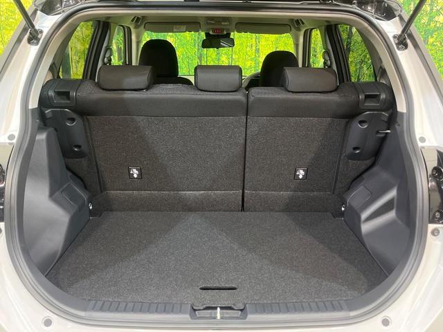 ライズ Ｚ　４ＷＤ　登録済未使用車　９型ディスプレイ　全周囲カメラ　寒冷地仕様　スマートアシスト　渋滞追従クルコン　クリアランスソナー　スマートキー　ＬＥＤヘッド　純正１７インチＡＷ　オートハイビーム（32枚目）