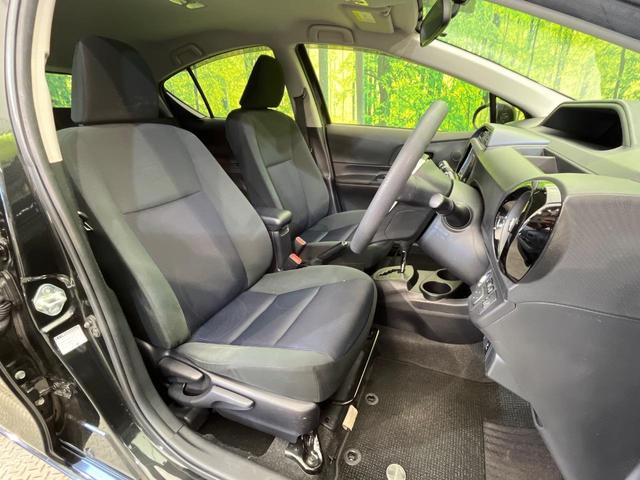 アクア Ｓ　純正ナビ　バックカメラ　禁煙車　スマートキー　ビルトインＥＴＣ　オートライト　オートエアコン　Ｂｌｕｅｔｏｏｔｈ　ＣＤ　ＤＶＤ再生　フルセグ　スマートエントリーＰＫＧ　電動格納ドアミラー（9枚目）