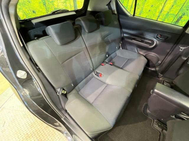 アクア Ｓ　純正ナビ　バックカメラ　禁煙車　スマートキー　ビルトインＥＴＣ　オートライト　オートエアコン　Ｂｌｕｅｔｏｏｔｈ　ＣＤ　ＤＶＤ再生　フルセグ　スマートエントリーＰＫＧ　電動格納ドアミラー（10枚目）