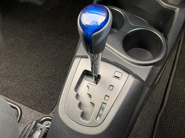 アクア Ｓ　純正ナビ　バックカメラ　禁煙車　スマートキー　ビルトインＥＴＣ　オートライト　オートエアコン　Ｂｌｕｅｔｏｏｔｈ　ＣＤ　ＤＶＤ再生　フルセグ　スマートエントリーＰＫＧ　電動格納ドアミラー（56枚目）