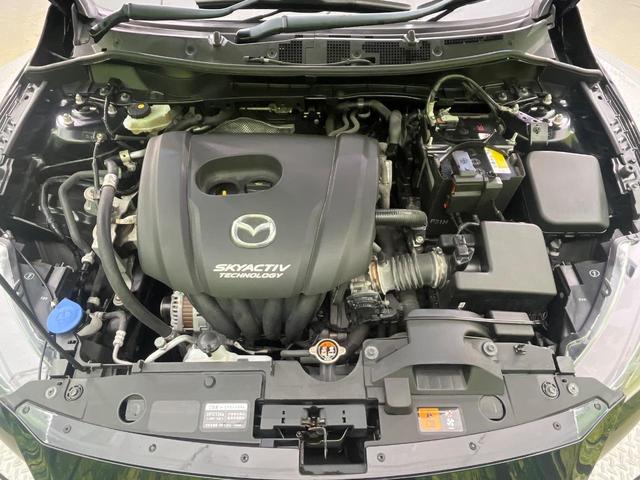 デミオ １３Ｃ　純正ナビ　衝突被害軽減システム　ブラインドスポットモニター　禁煙車　コーナーセンサー　スマートキー　ＥＴＣ　車線逸脱警報　オートライト　Ｂｌｕｅｔｏｏｔｈ　シートリフター　電動格納ドアミラー（18枚目）