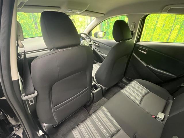 デミオ １３Ｃ　純正ナビ　衝突被害軽減システム　ブラインドスポットモニター　禁煙車　コーナーセンサー　スマートキー　ＥＴＣ　車線逸脱警報　オートライト　Ｂｌｕｅｔｏｏｔｈ　シートリフター　電動格納ドアミラー（37枚目）