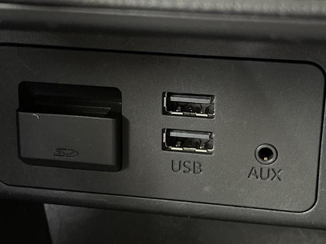 デミオ １３Ｃ　純正ナビ　衝突被害軽減システム　ブラインドスポットモニター　禁煙車　コーナーセンサー　スマートキー　ＥＴＣ　車線逸脱警報　オートライト　Ｂｌｕｅｔｏｏｔｈ　シートリフター　電動格納ドアミラー（56枚目）