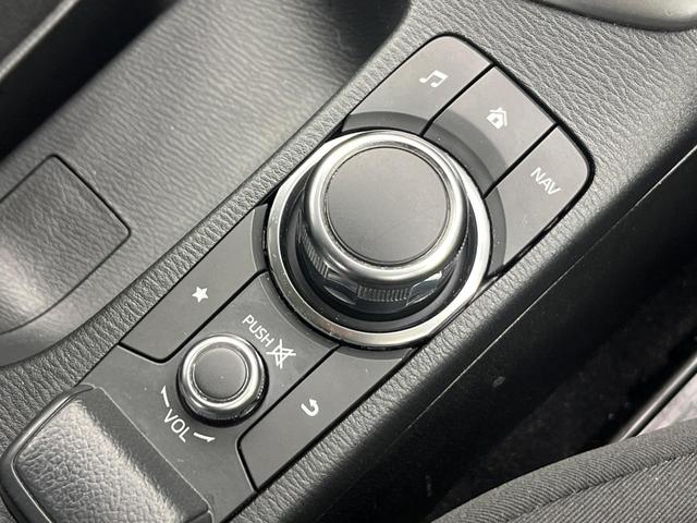 デミオ １３Ｃ　純正ナビ　衝突被害軽減システム　ブラインドスポットモニター　禁煙車　コーナーセンサー　スマートキー　ＥＴＣ　車線逸脱警報　オートライト　Ｂｌｕｅｔｏｏｔｈ　シートリフター　電動格納ドアミラー（59枚目）