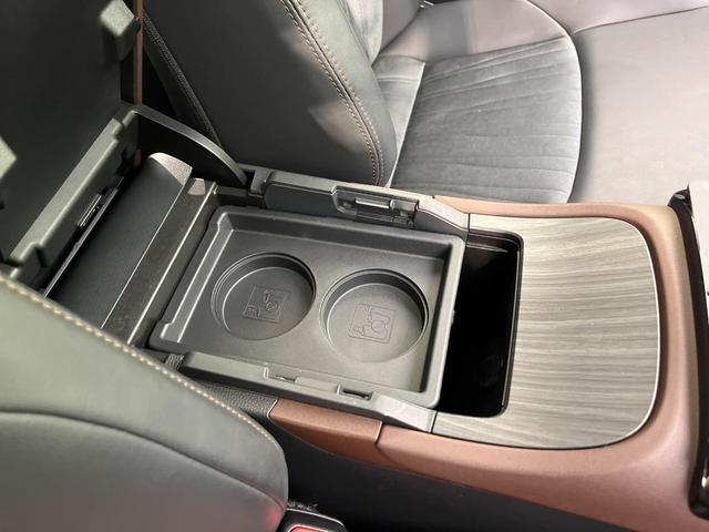 ハリアー Z 4WD 調光パノラマルーフ 純正12.3型ナビ 全周囲カメラ JBLサウンド 寒冷地仕様 レーダークルーズ ワイヤレス充電 ブラウン内装 禁煙車 電動リアゲート ハーフレザー 前後ドラレコ フルセグ(72枚目)