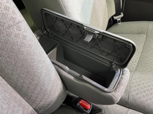 タント Ｘ　４ＷＤ　電動スライドドア　純正９型ディスプレイオーディオ　バックカメラ　衝突被害軽減システム　シートヒーター　禁煙車　コーナーセンサー　車線逸脱警報　オートライト　オートエアコン　フルセグ（62枚目）